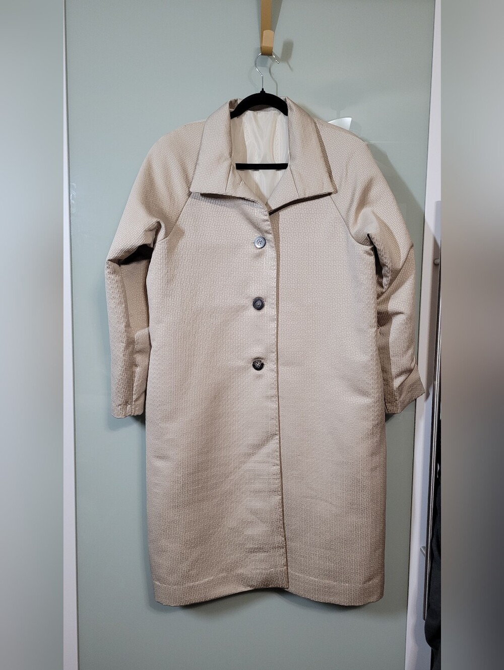 Beige Women's Single-Breasted Trench Coat